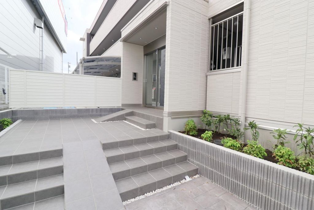 エントランス　エントランス