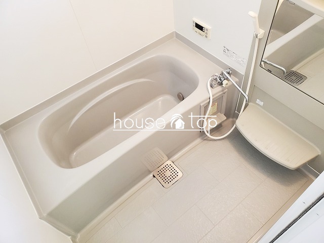 バス・シャワールーム　追い焚き・浴室換気乾燥機完備