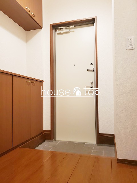 玄関　シューズボックス完備