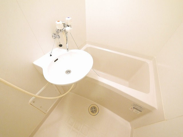 バス・シャワールーム　日々の疲れを癒すお風呂付です
