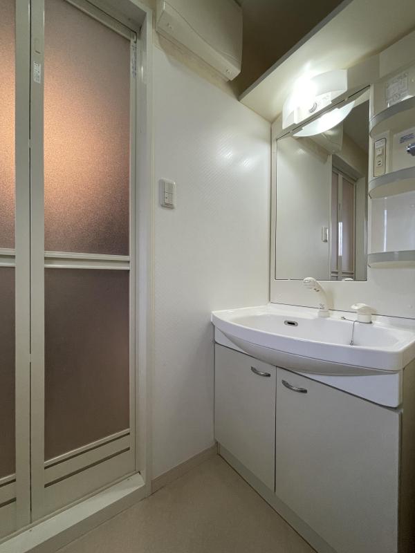 洗面設備　同タイプ・参考写真