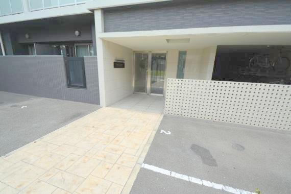 エントランス　綺麗なエントランスです。