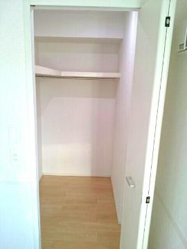 収納　ウォークインクローゼット