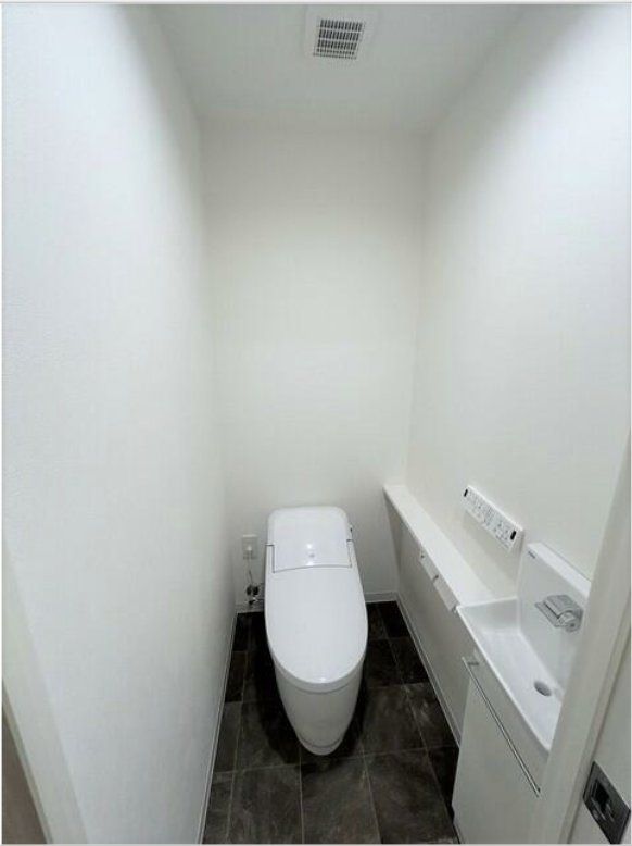 トイレ　トイレ