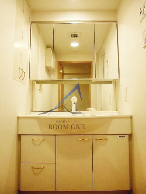 洗面設備　洗面台です。