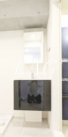 洗面設備　独立洗面台です。