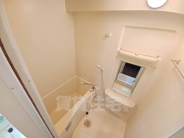 バス・シャワールーム　同建物　別部屋