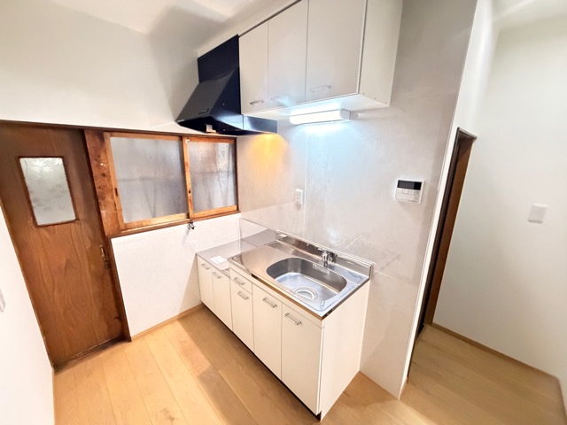富秋町2丁目テラスハウスのキッチン写真