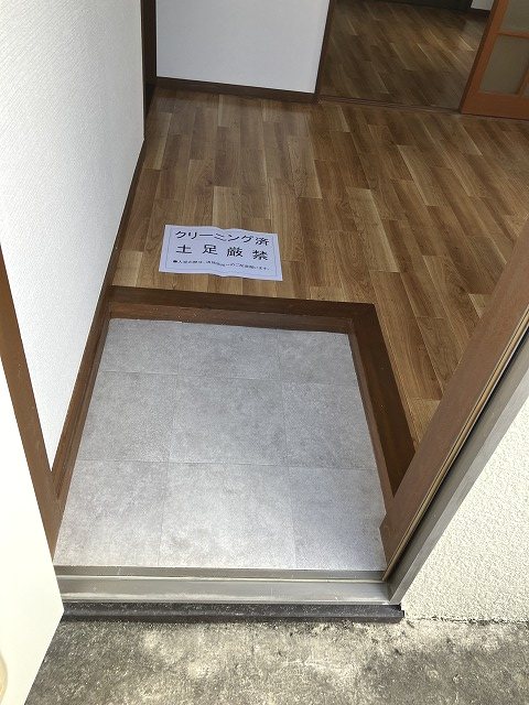 玄関　同じ建物部屋の部屋です。参考写真