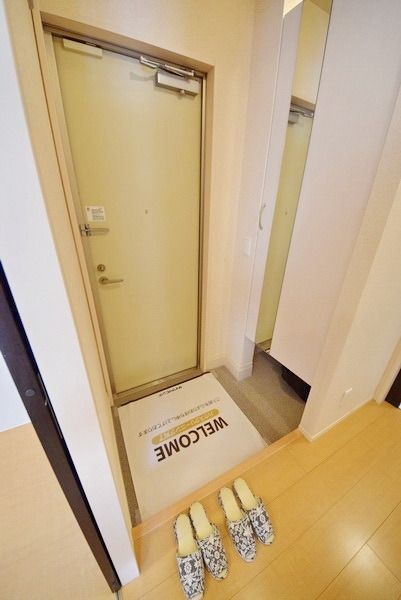 玄関　※別号室参考写真です