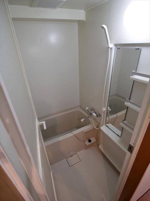 バス・シャワールーム　松山市木屋町　グレイスパル木屋町　浴室