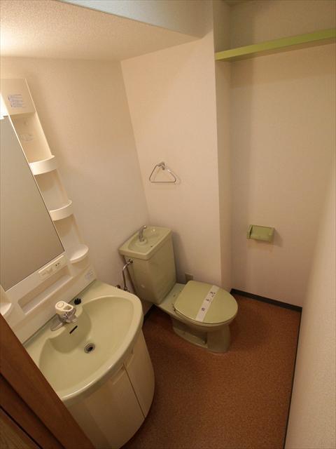 洗面設備　松山市木屋町　グレイスパル木屋町　洗面、トイレ