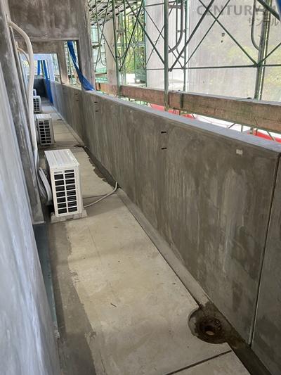 バルコニー　建築中