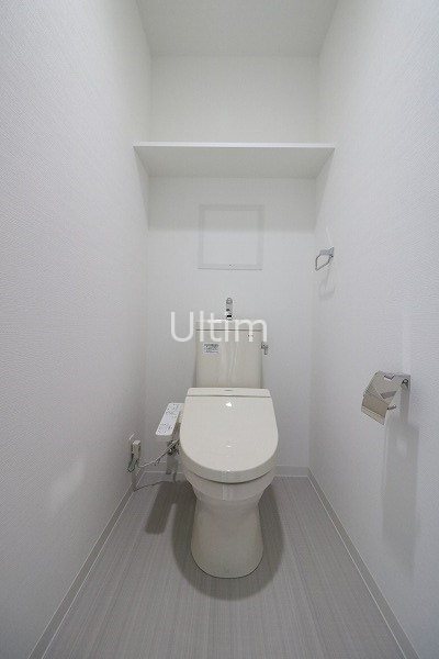 トイレ　違うお部屋の写真です。ご参考までに。