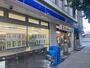 コンビニ　ローソン東神奈川駅前店（コンビニ）まで492m