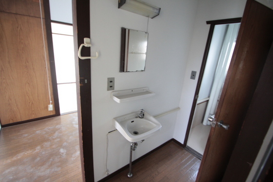 洗面設備　※別部屋の写真です
