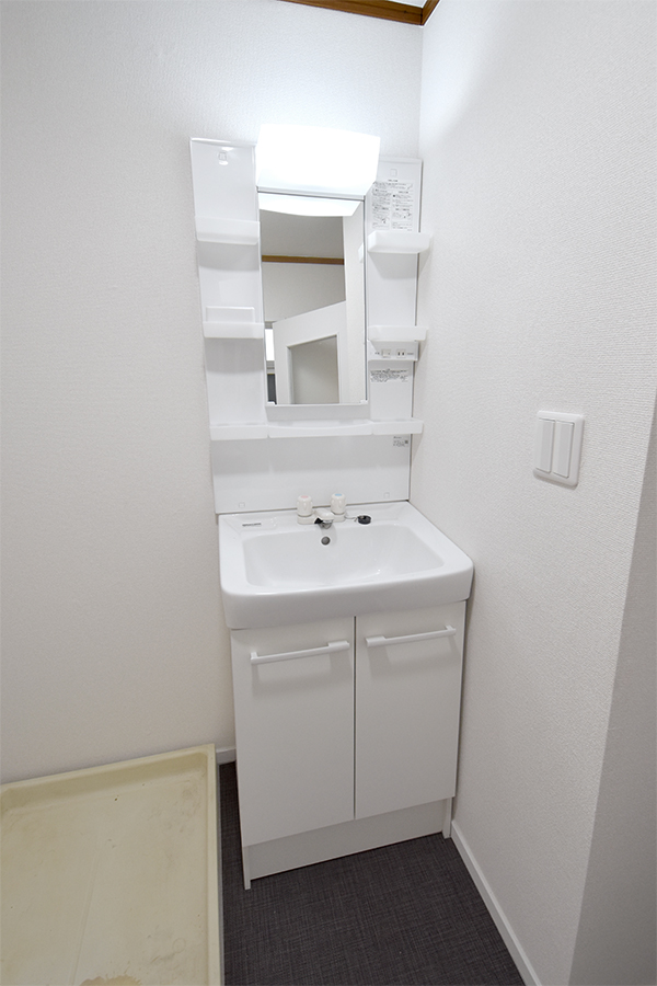 洗面設備　異なる場合は現況を優先します。