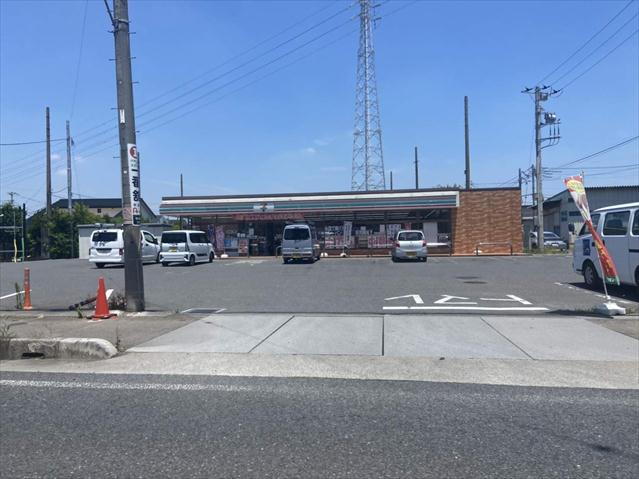 コンビニ　セブン－イレブン草加柳島南店（コンビニ）まで445m