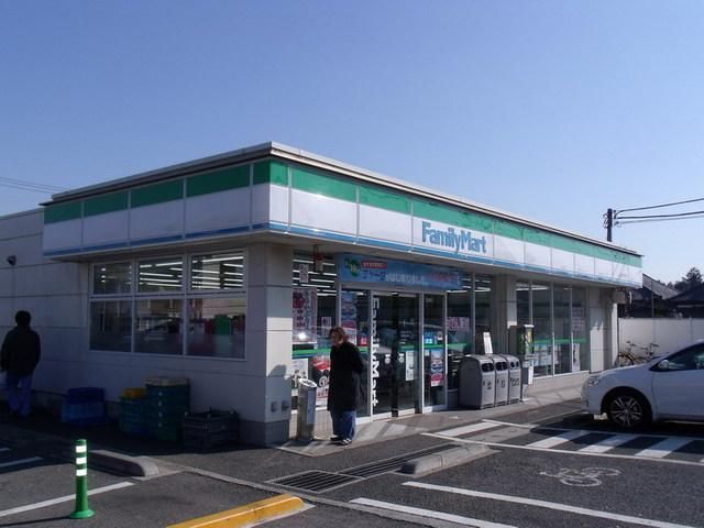 コンビニ　ファミリーマート（コンビニ）まで168m