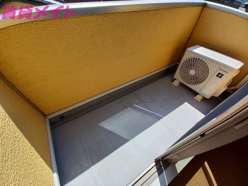 バルコニー　同型反転タイプ