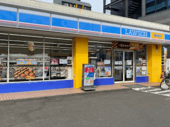 コンビニ　ローソン仙台泉中央一丁目店（コンビニ）まで204m