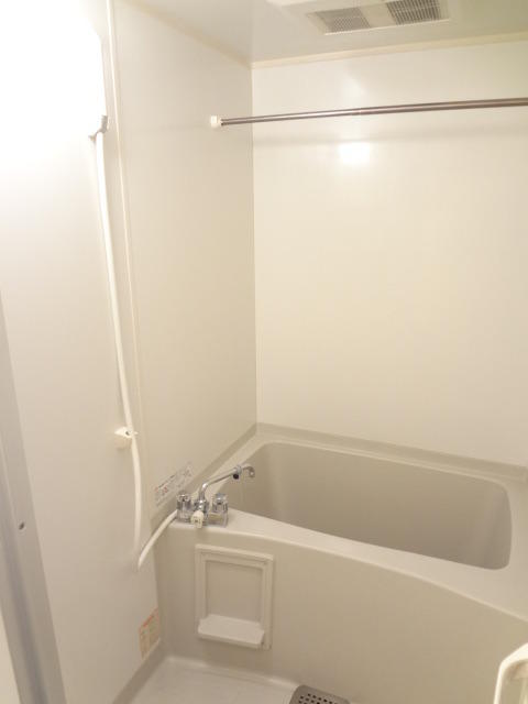バス・シャワールーム　浴室換気乾燥機つき