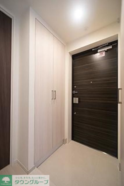 玄関　※写真は同タイプ住戸です。