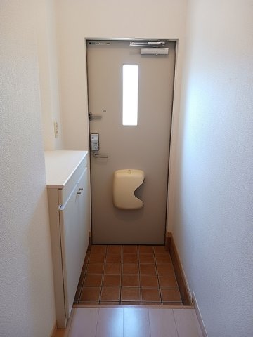 玄関　収納もある玄関です