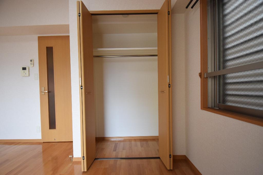 収納　クローゼット