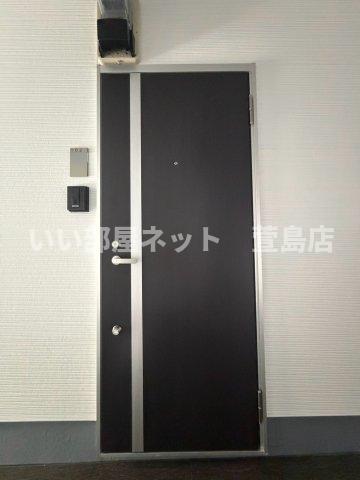 グラン寝屋川の玄関写真