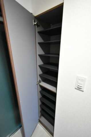 玄関　クオリタス護国寺※他のお部屋の参考写真となります