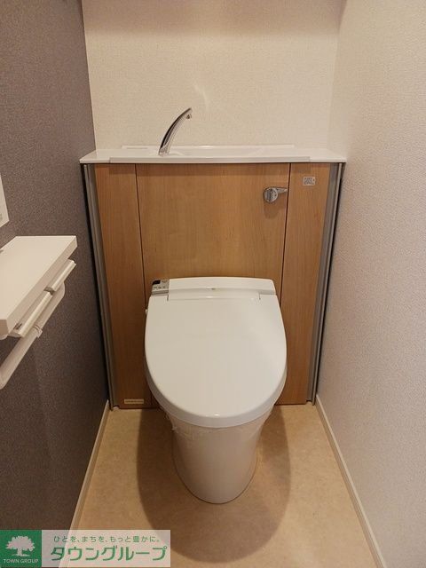 ラピスラズリのトイレ写真