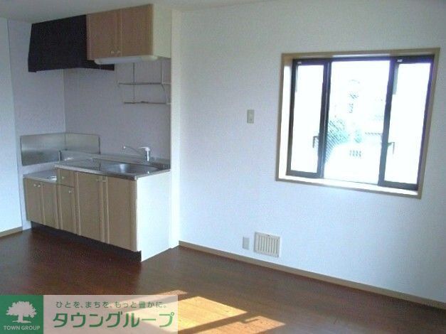 ソレーユ C棟の居間写真