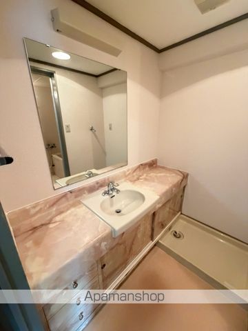東急池上線 蓮沼駅 徒歩2分 5階建 築40年の内装写真