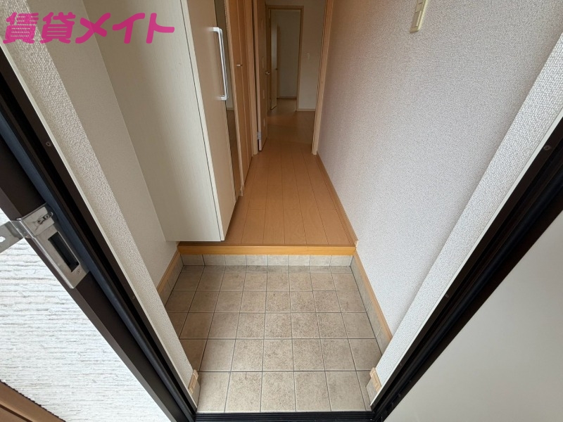 玄関　同型参考写真