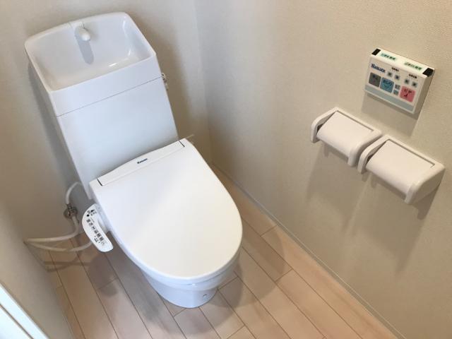 トイレ　シャワー付トイレ