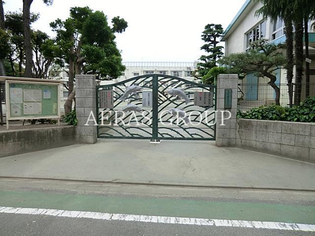 小学校　世田谷区立等々力小学校（小学校）まで395m