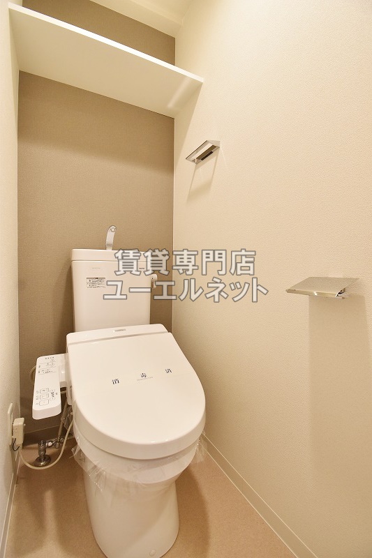 トイレ　温水洗浄便座付き