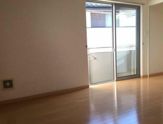 居室・リビング　8帖のお部屋です。