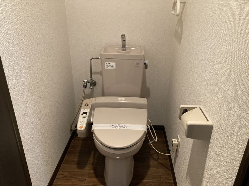 KMマンション北九大前のトイレ写真