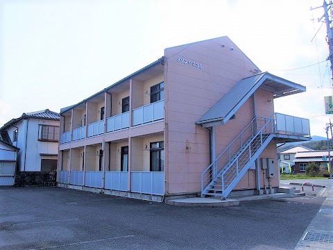 メゾンヤマコIIの建物外観