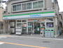 コンビニ　ファミリーマート 桃山御香宮前店（コンビニ）まで201m
