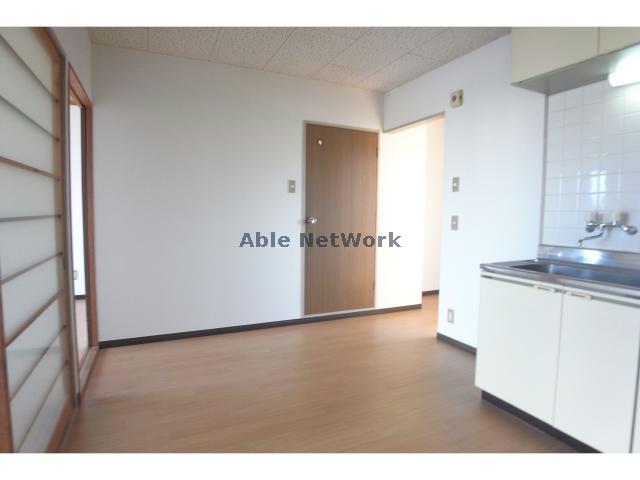 居室・リビング　※別部屋参考写真