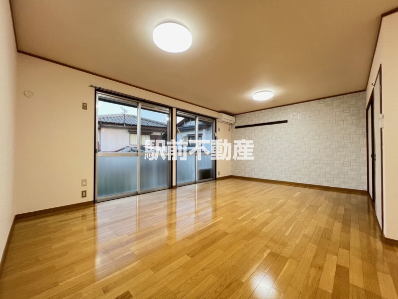 居室・リビング　※同物件別部屋の画像です。