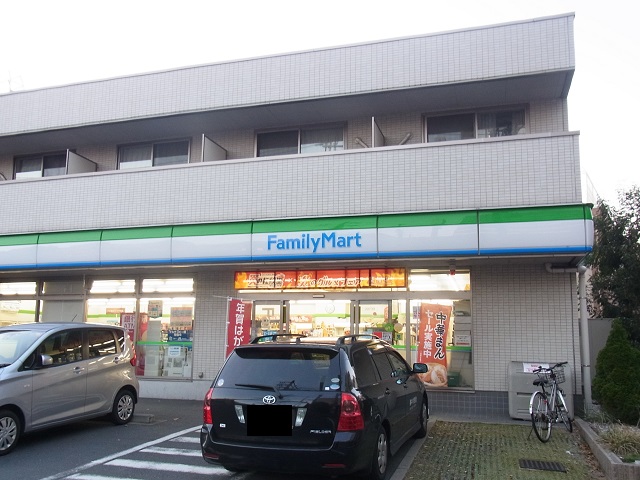 コンビニ　ファミリーマート東大井三丁目店（コンビニ）まで383m