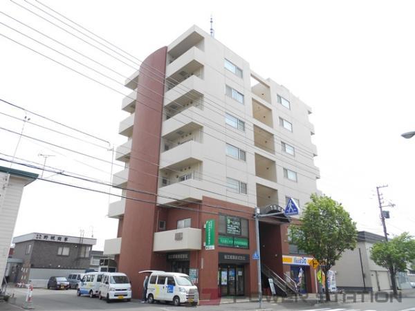 江別市東野幌本町のマンションの建物外観