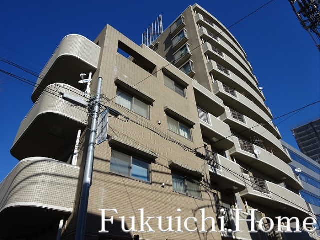 渋谷区笹塚のマンションの建物外観
