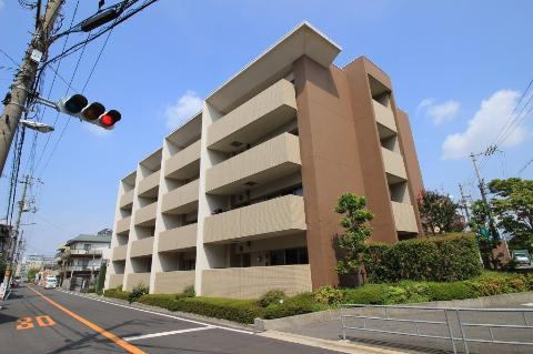 大阪市東淀川区井高野のマンションの建物外観