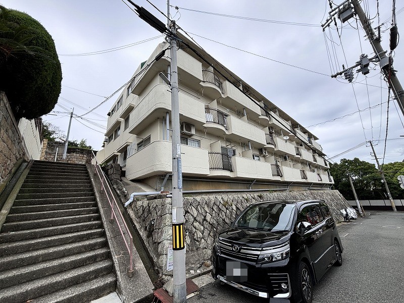 神戸市長田区上池田のマンションの建物外観