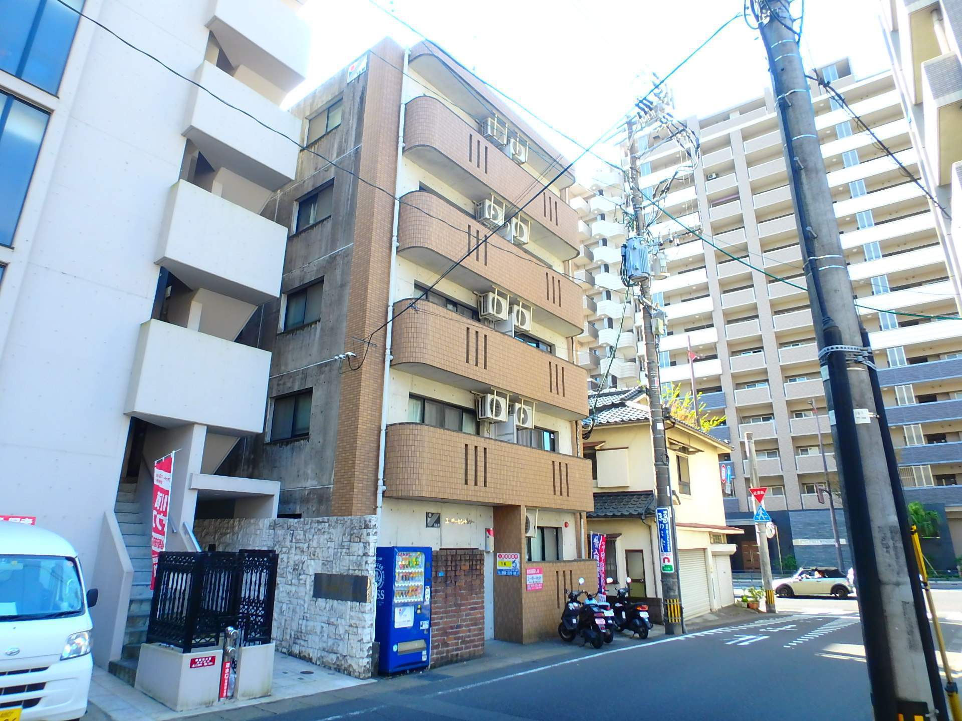 鹿児島市平之町のマンションの建物外観